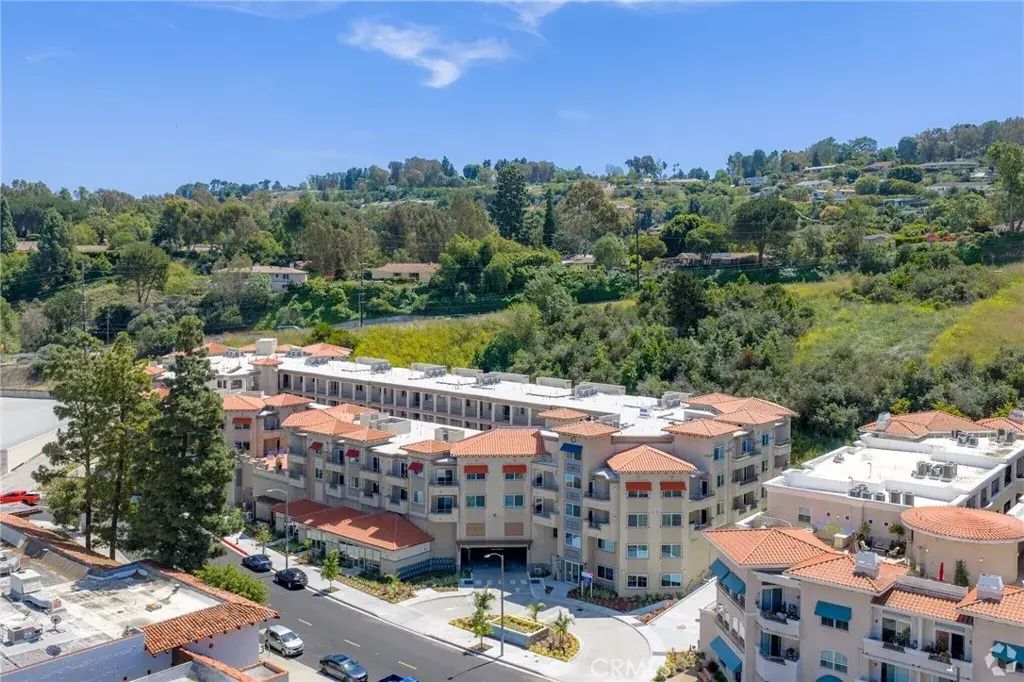 927 Deep Valley Drive 124, Rolling Hills Estates