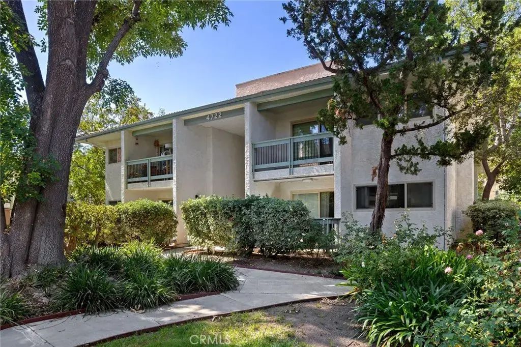4722 Park Granada 205, Calabasas