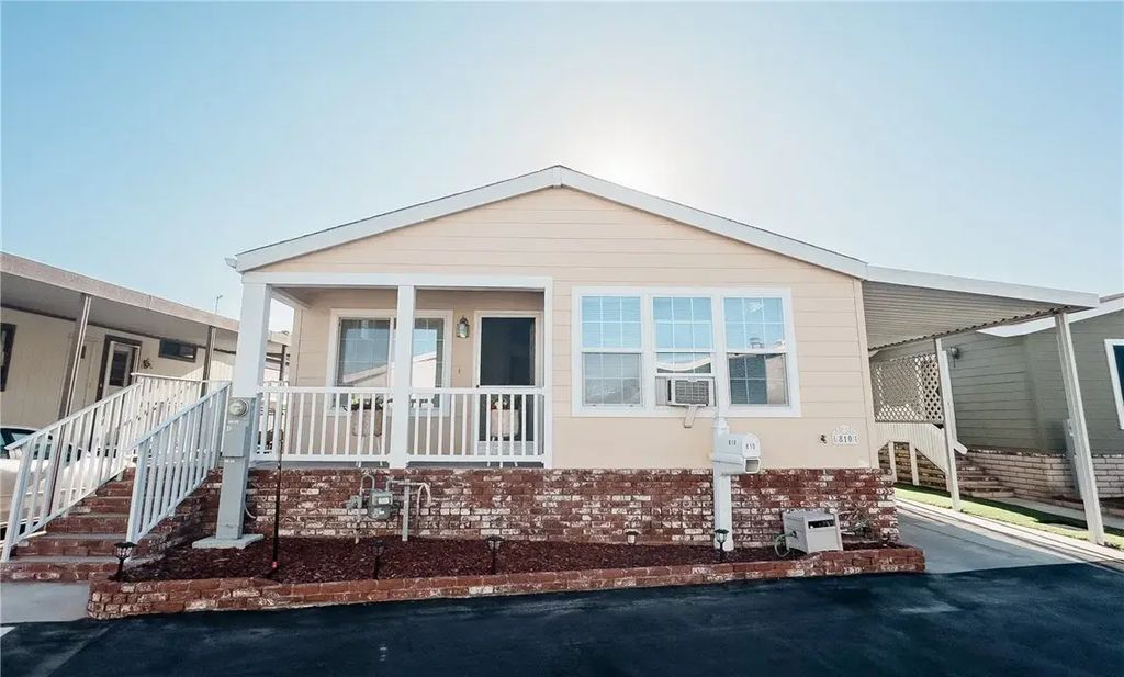 810 Eucalyptus, Fountain Valley