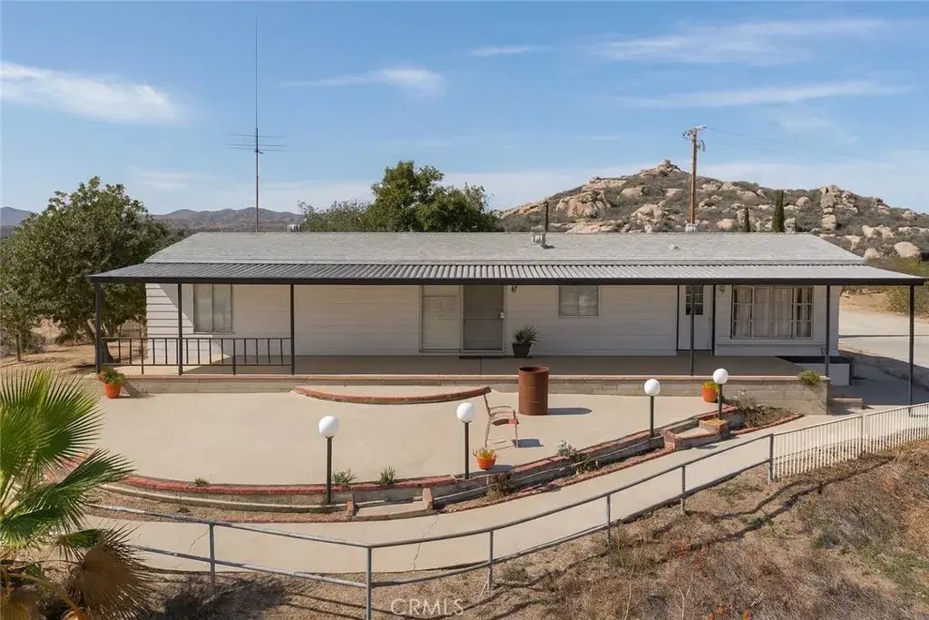 1020 Clayton, Perris