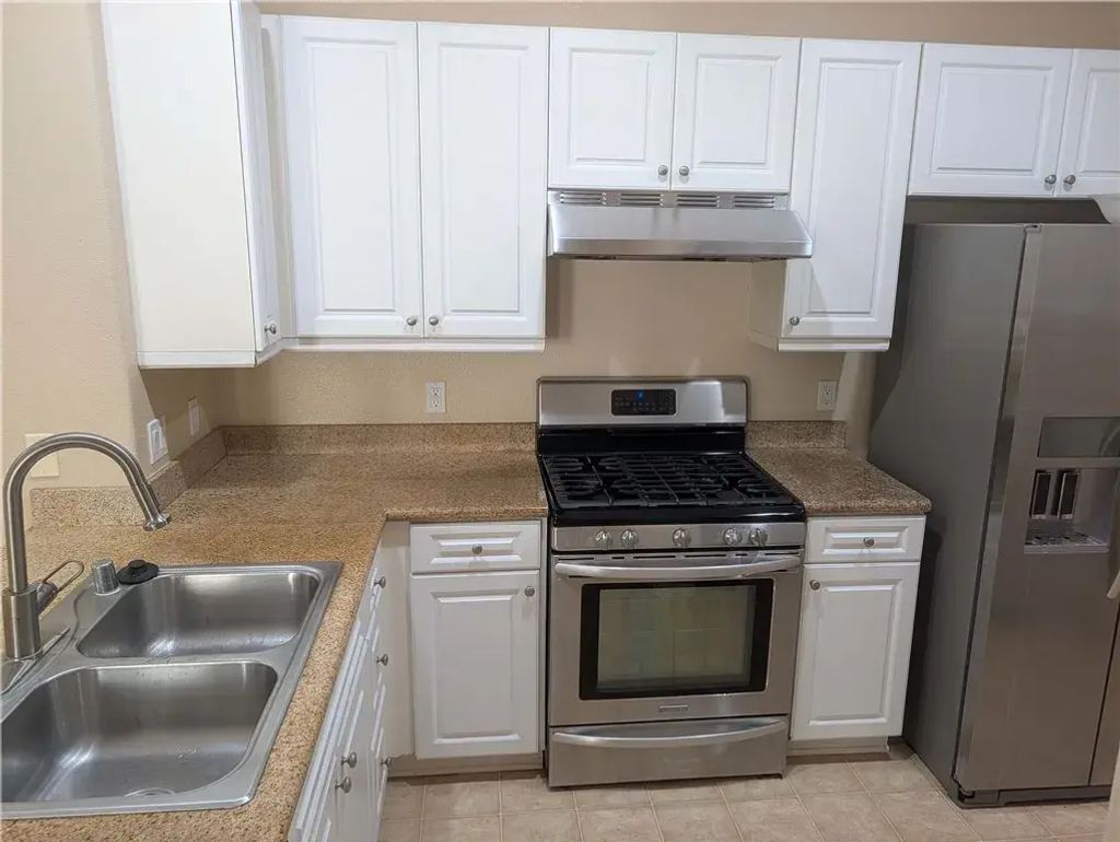 3266 Watermarke, Irvine