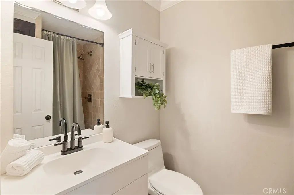 645 Chestnut, Long Beach