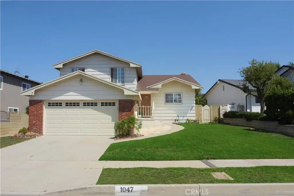 1047 Ashbridge, Harbor City