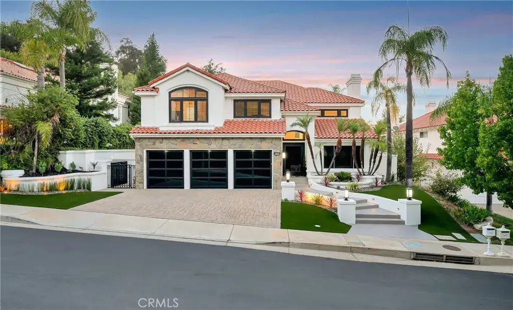 3793 Camino Codorniz, Calabasas
