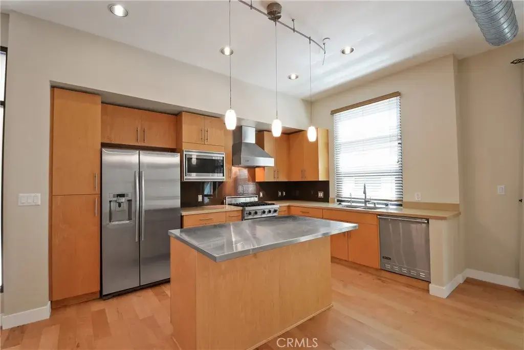133 The Promenade North 325, Long Beach