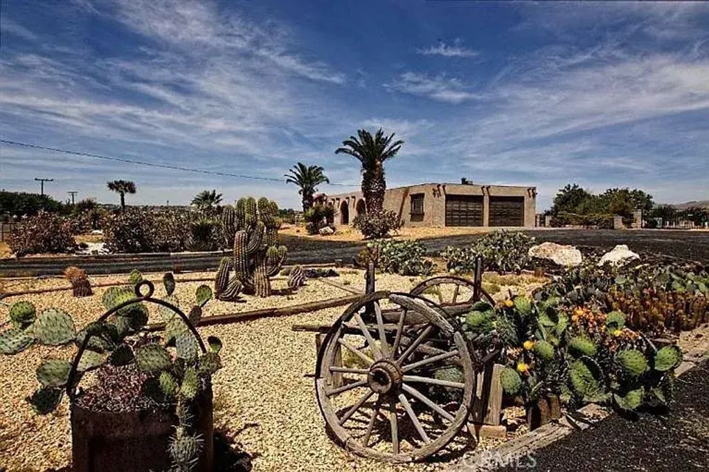 31314 Clay River, Barstow
