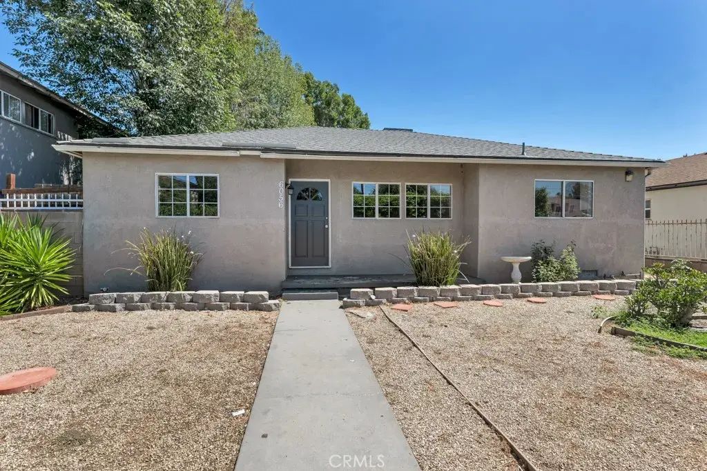 6056 Woodman Avenue, Van Nuys