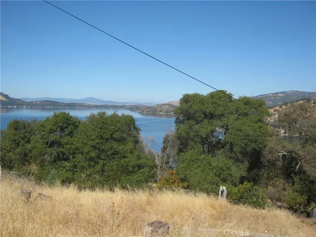 3015 Oak Crest, Clearlake