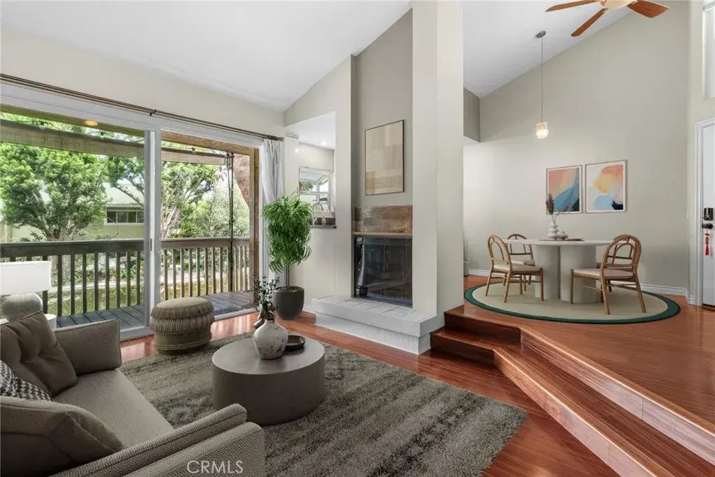 240 Pineview 3a, Irvine