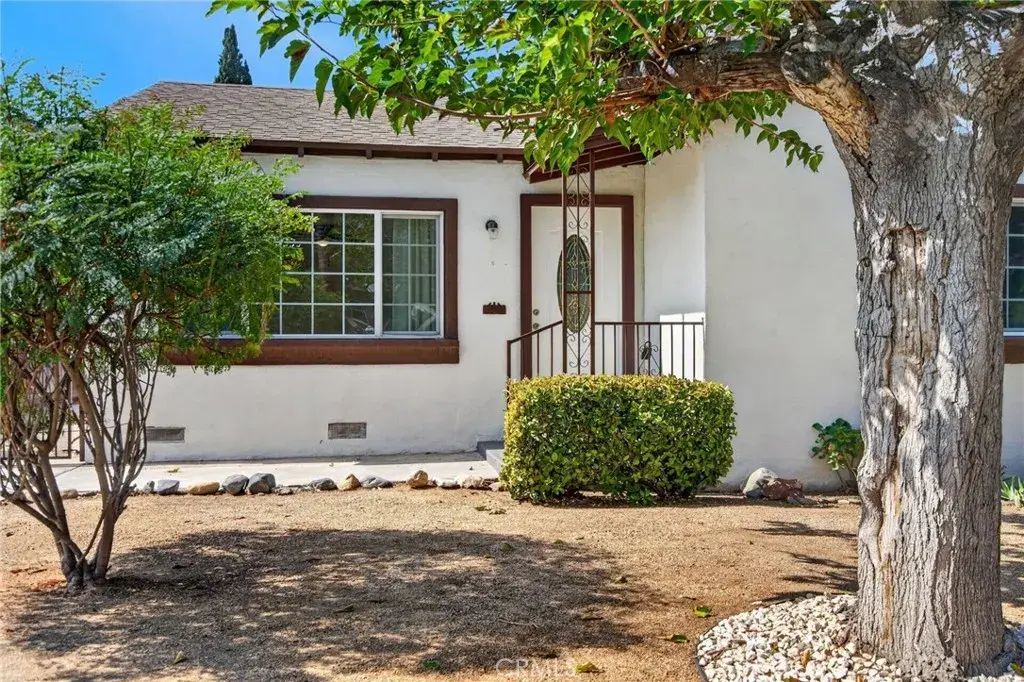 4330 Oakwood Place, Riverside