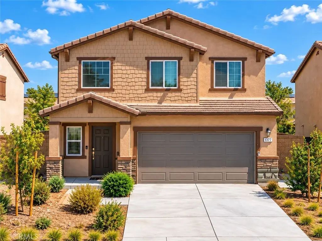 6348 Autumn Leaf, Jurupa Valley
