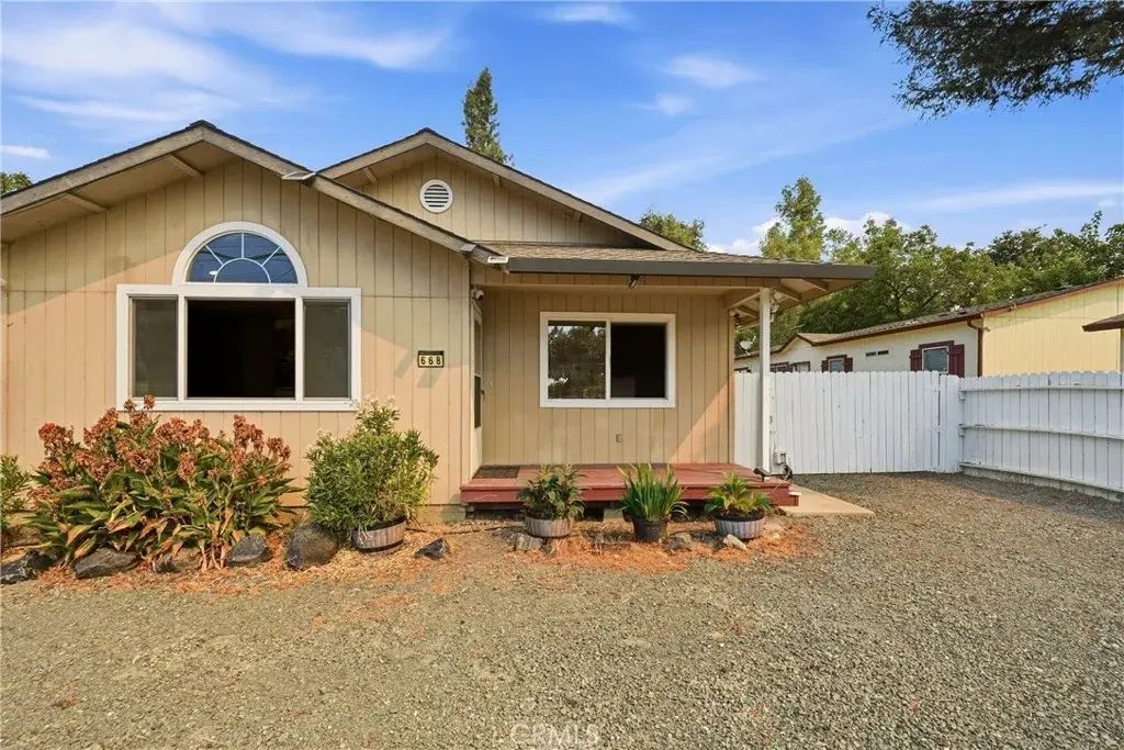 668 1st Street, Upper Lake