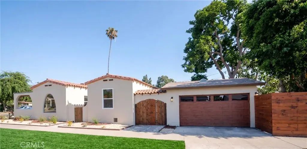 2391 Fashion Ave, Long Beach