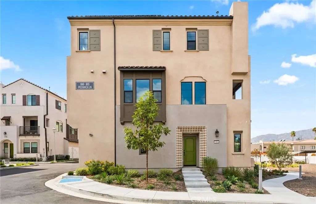 100 Pickwick Lane, Burbank