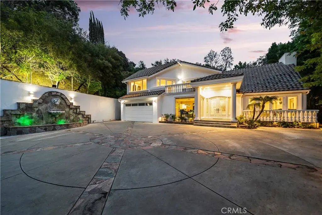 16221 Elisa, Encino
