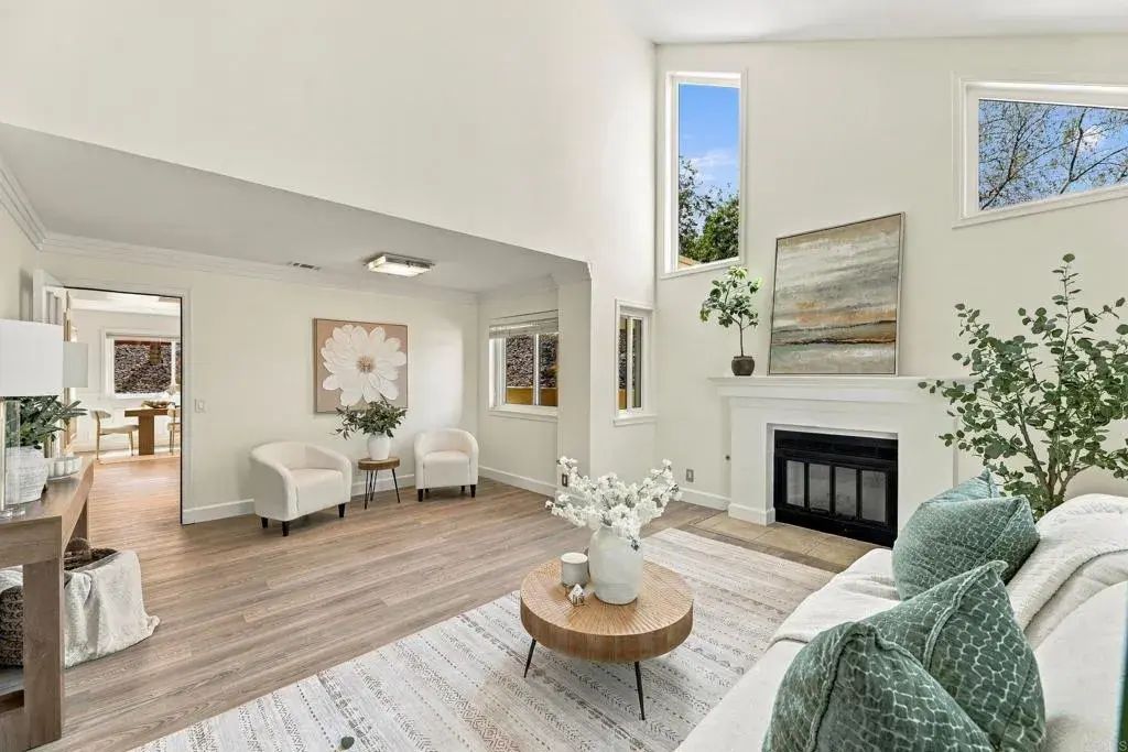 809 Sol Vista, Escondido
