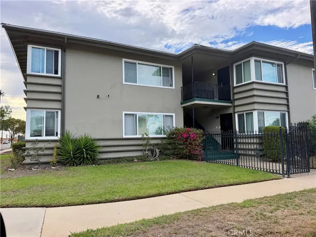 2039 Marine, Gardena