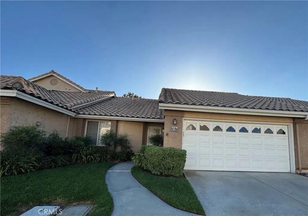 587 La Costa, Banning
