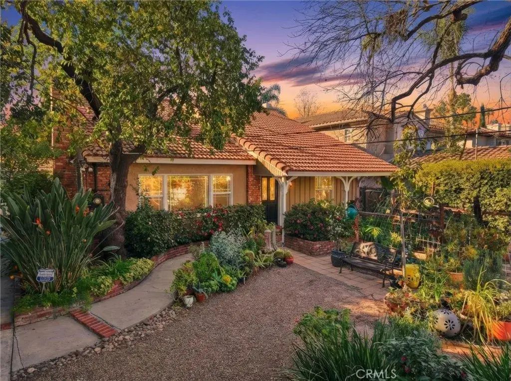 4963 Haskell, Encino