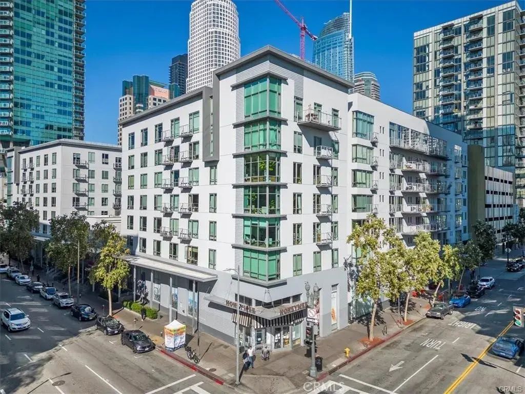 645 W 9th, Los Angeles