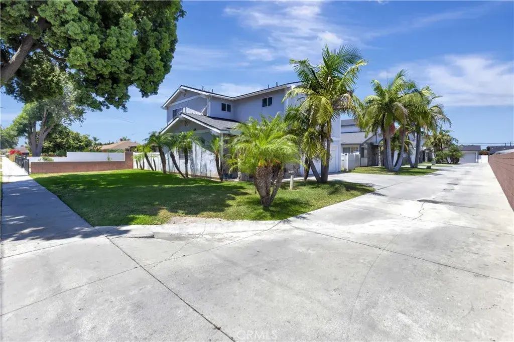 12725 Barlin Avenue, Downey