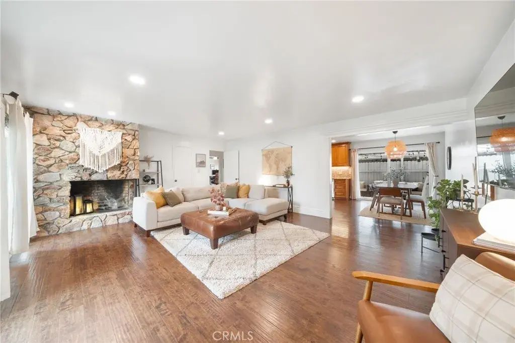 303 N Acacia Avenue A, Fullerton