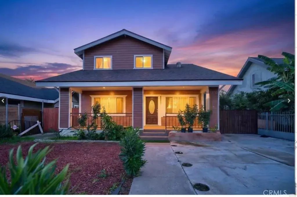 1330 W 48th, Los Angeles