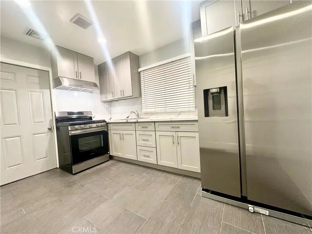 15746 Magnolia Boulevard Jadu, Encino