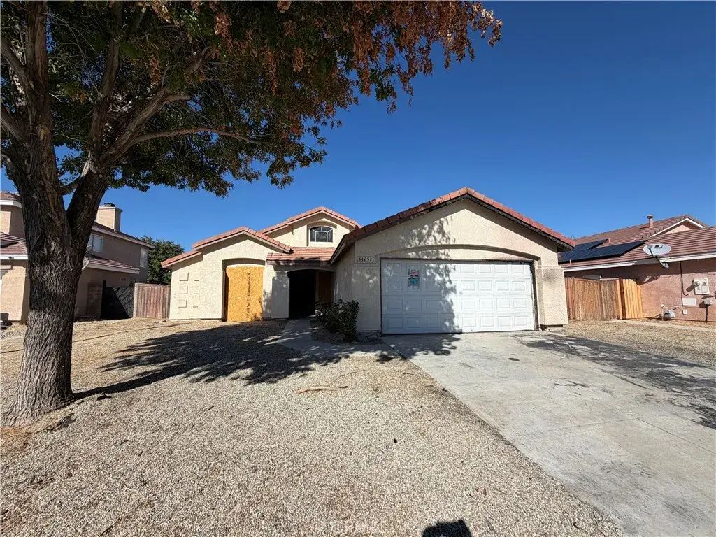 44251 Tahoe Way, Lancaster