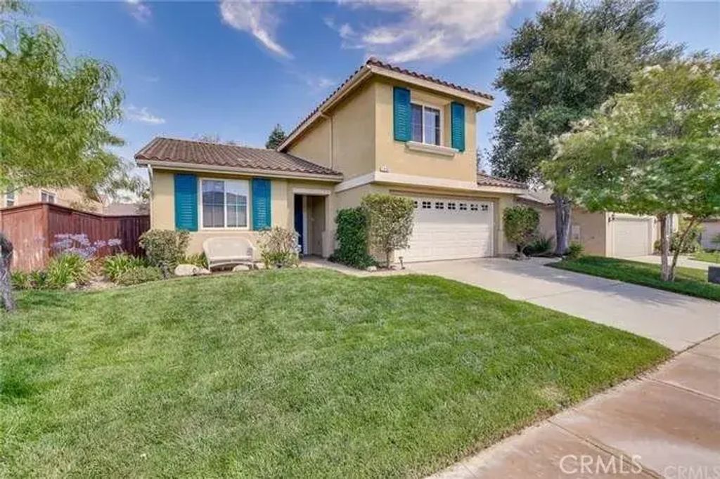 1436 White Cloud, Beaumont
