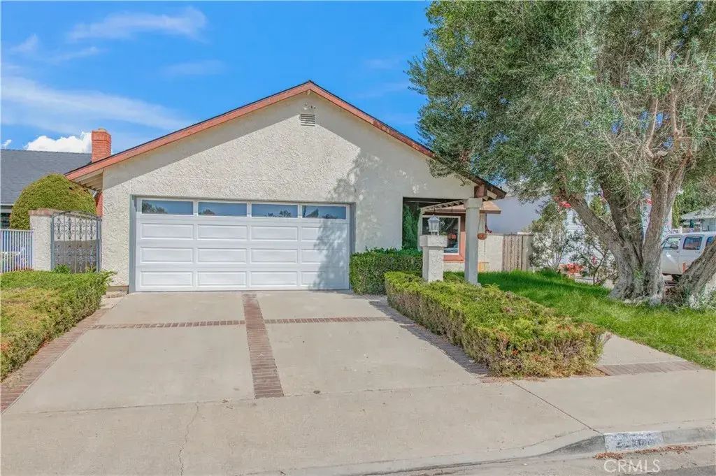 22561 Catania, Laguna Hills