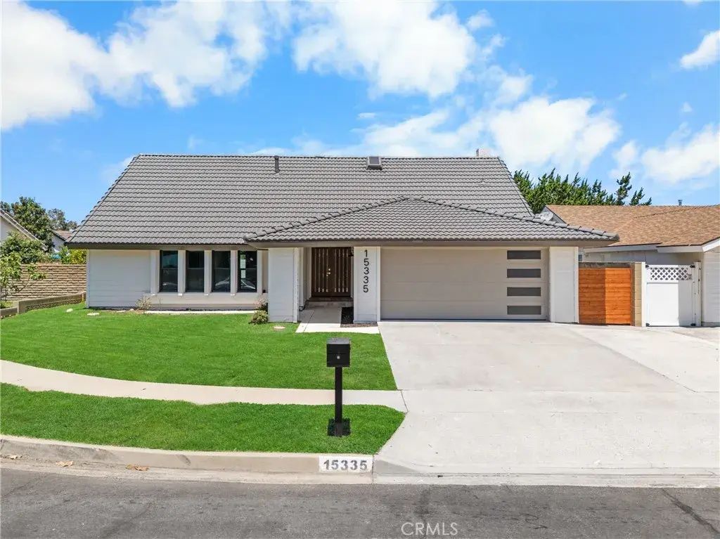 15335 Seine Circle, Irvine