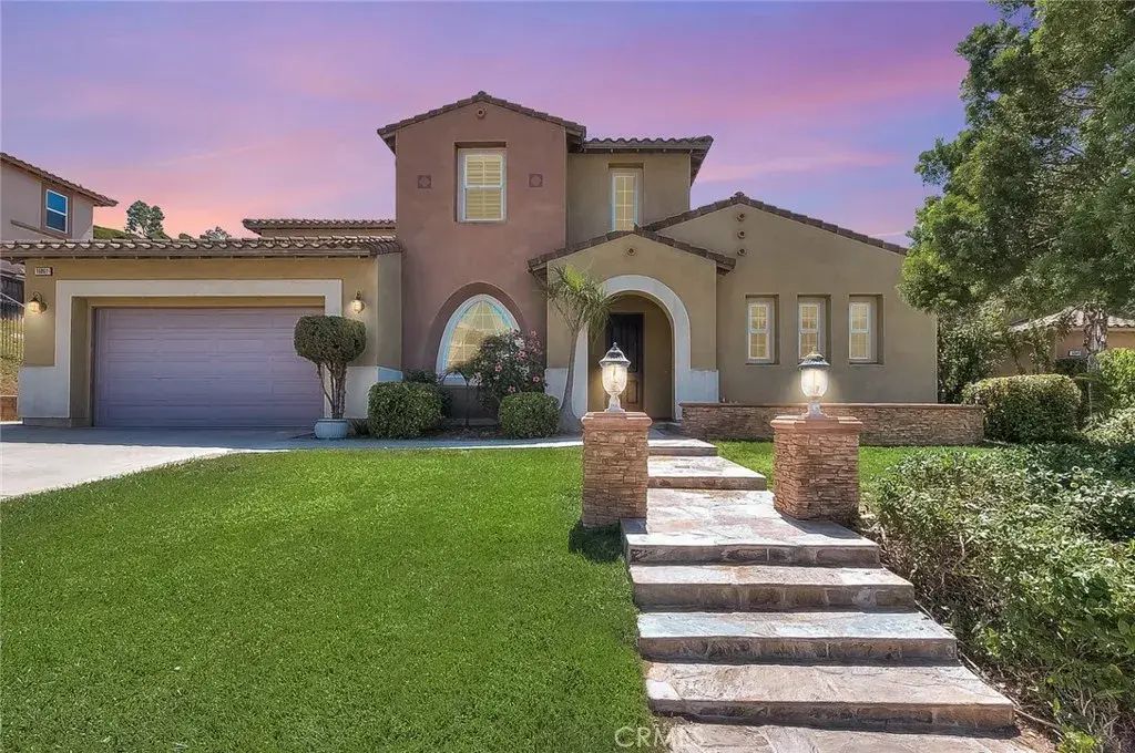 16861 Ridge Cliff, Riverside