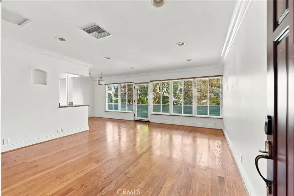 14934 Dickens Street 12a, Sherman Oaks