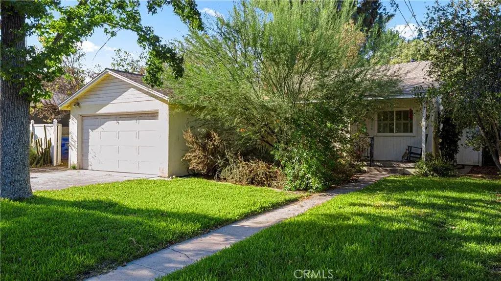 2736 W Court Street, Rialto