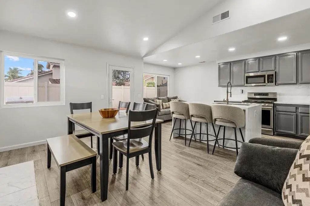 1950 Grove Ave Southwest, 