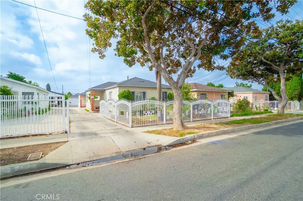 3658 W 104th, Inglewood