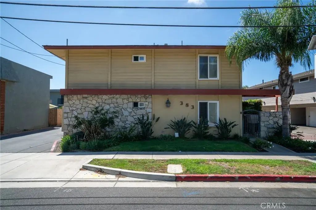 383 W Wilson Street, Costa Mesa