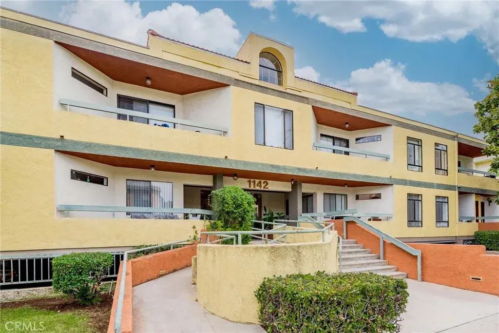 1142 Stanley Avenue 1, Glendale