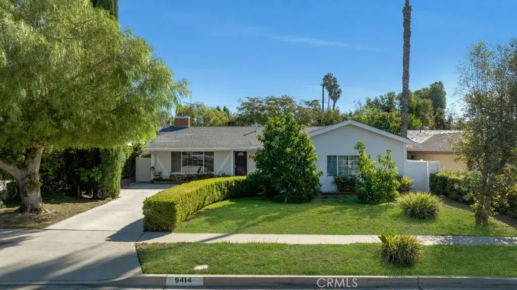 9414 Donna, Northridge