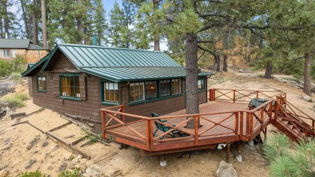 376 Big Bear, Fawnskin