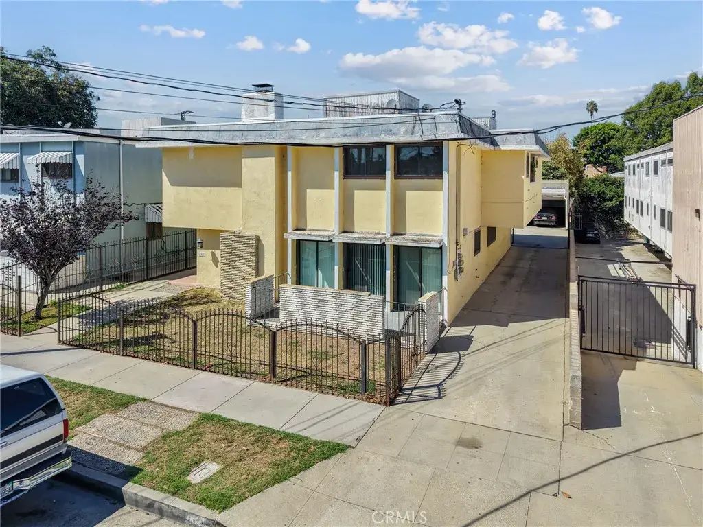 145 W Hillcrest, Inglewood