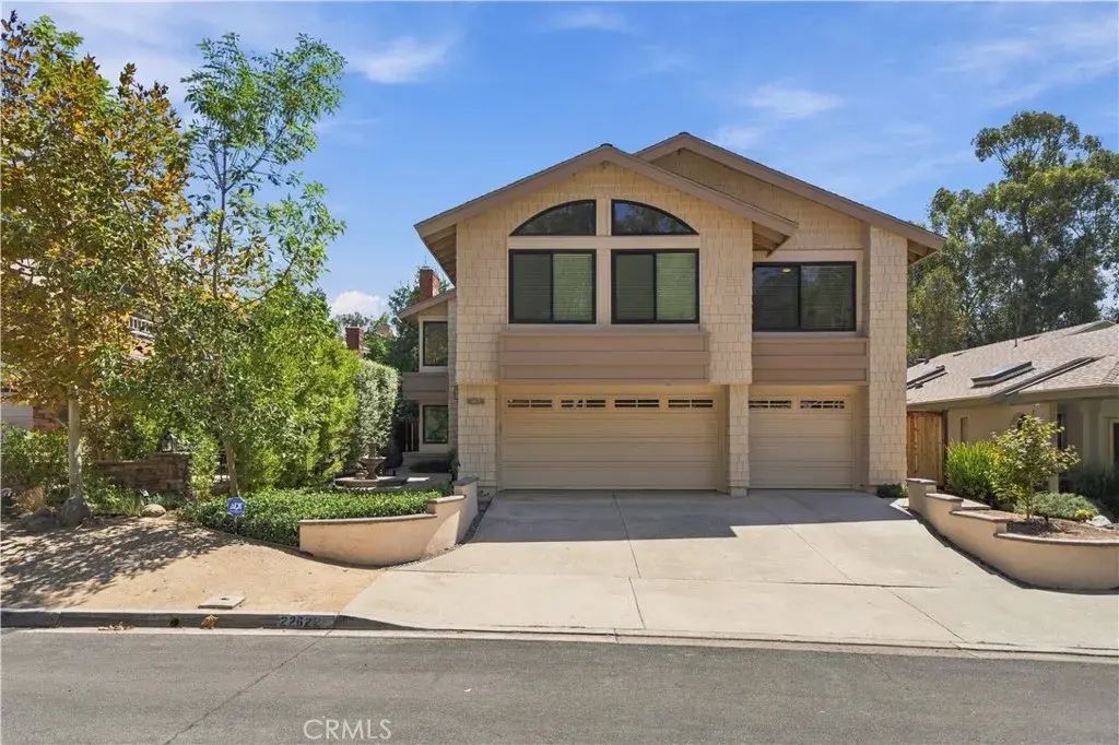 22622 Wood Shadow Lane, Lake Forest