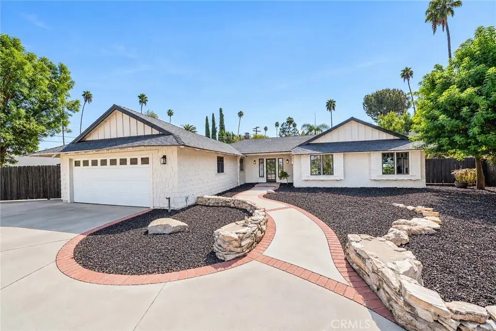 1076 Los Altos Court, Riverside