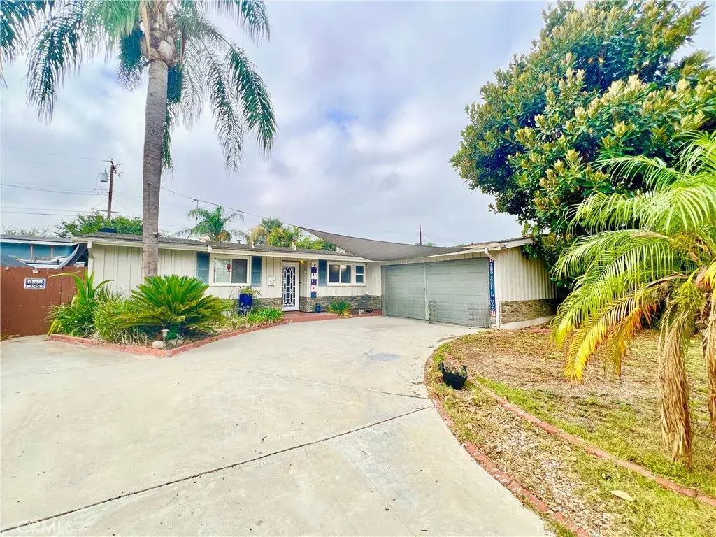 928 Bluecrest Street, Corona