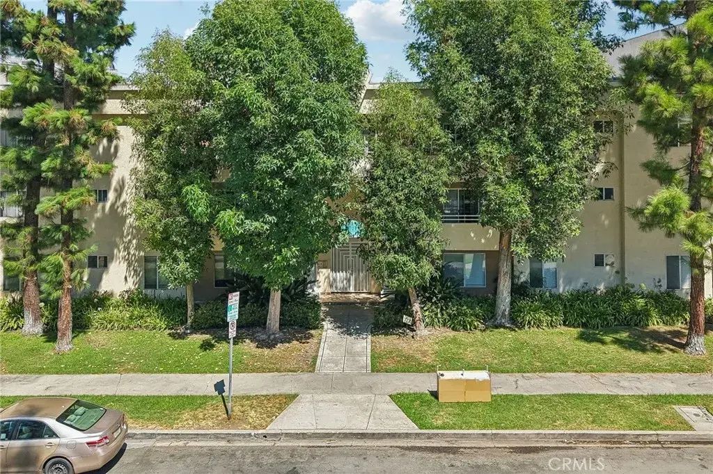 4358 Mammoth Avenue 14, Sherman Oaks