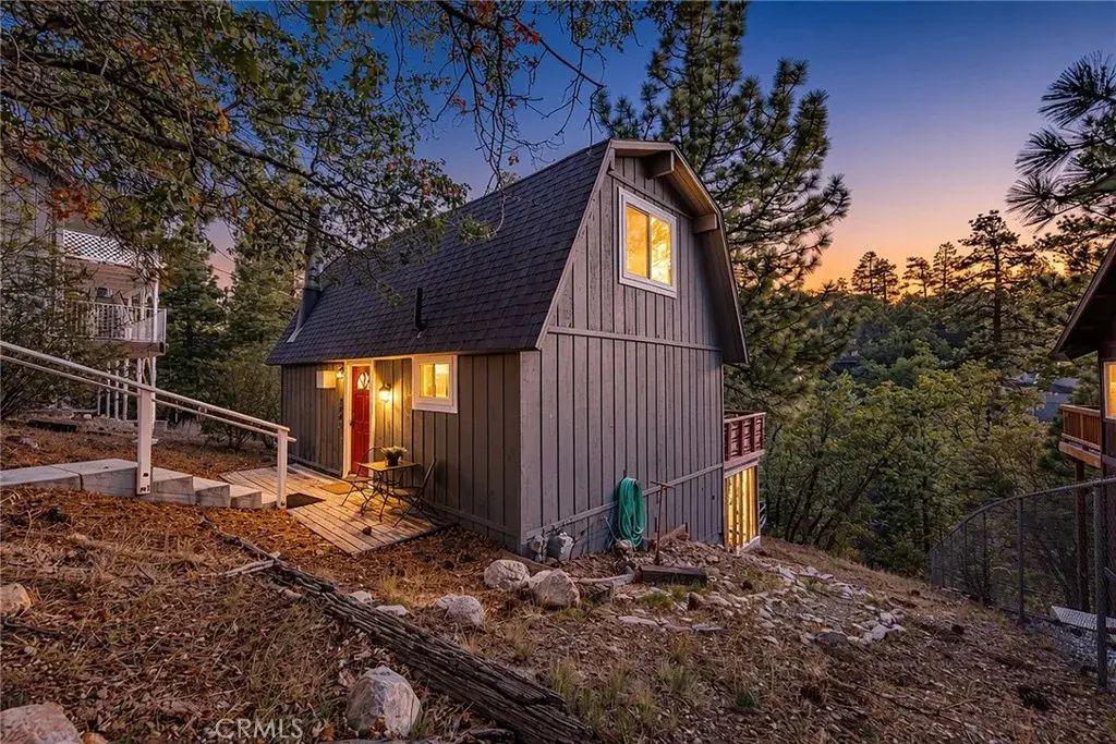 594 Villa Grove, Big Bear City