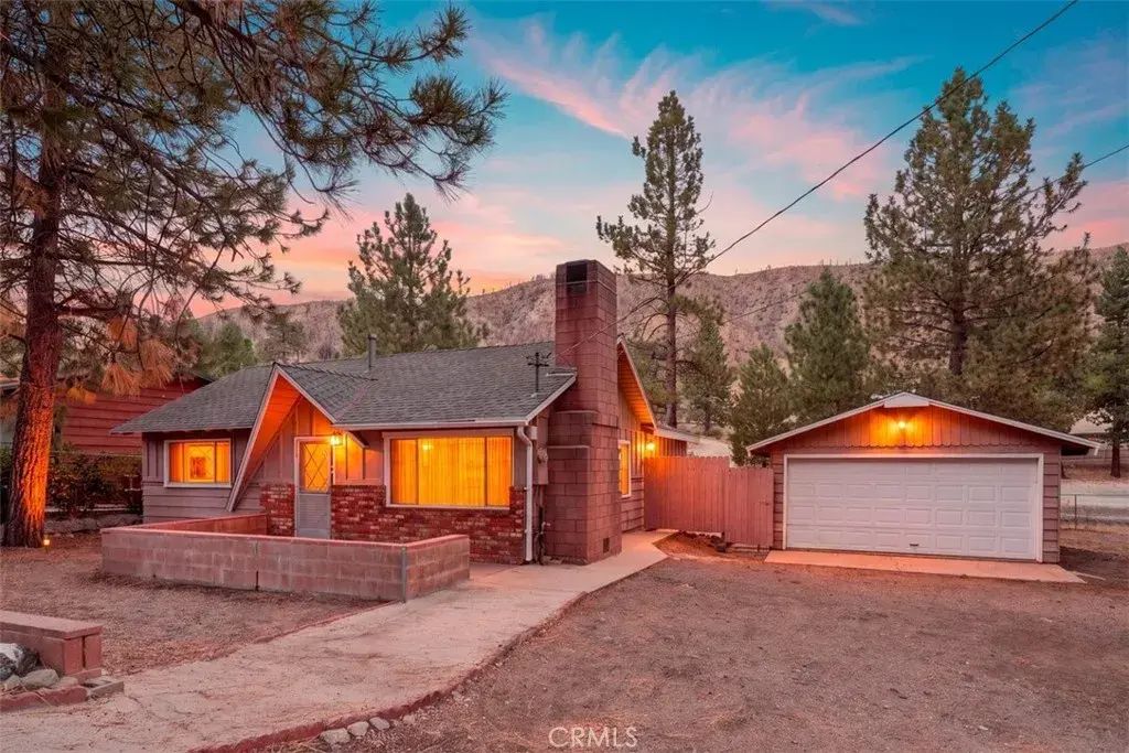 592 Mountain View, Wrightwood