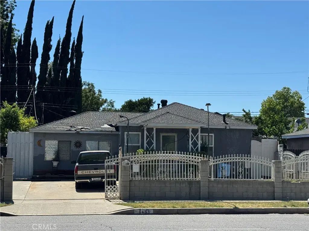 8433 Corbin Avenue, Winnetka