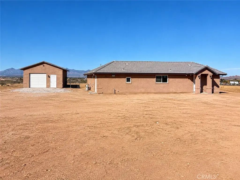 14100 Nightshade, Apple Valley